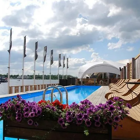 Central 2-Level Penthouse With Terrace And Free Parking Riga Extérieur photo