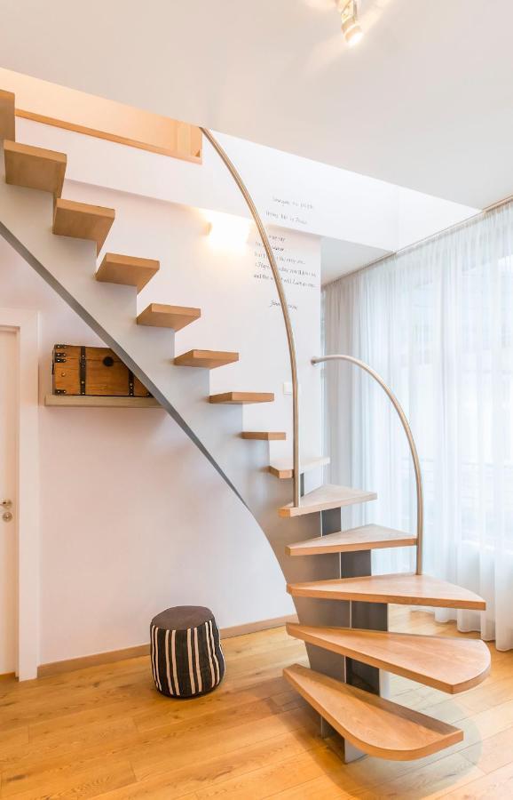 Huoneisto 2-level Penthouse With Terrace And Free Parking *